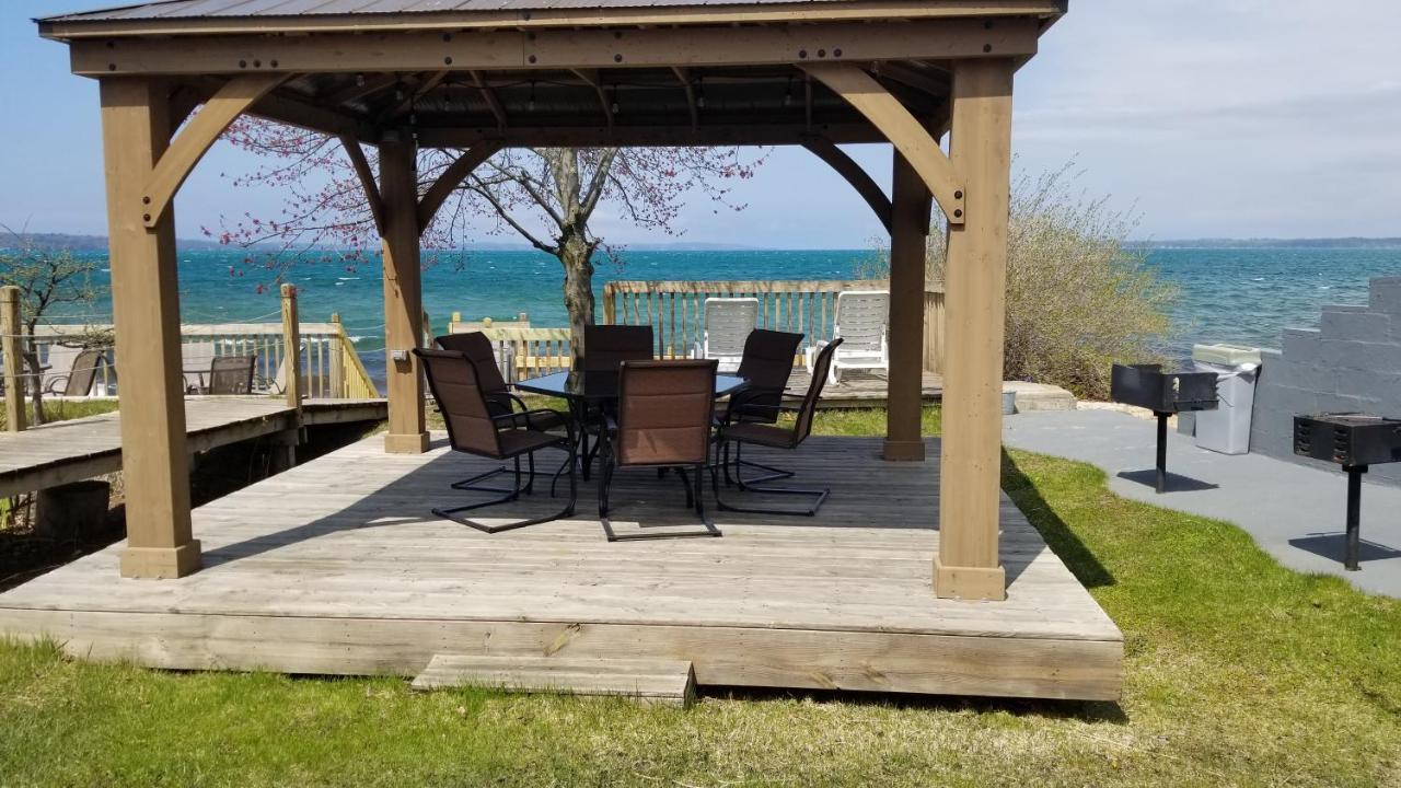 Brio Beach Inn 特拉弗斯城 外观 照片